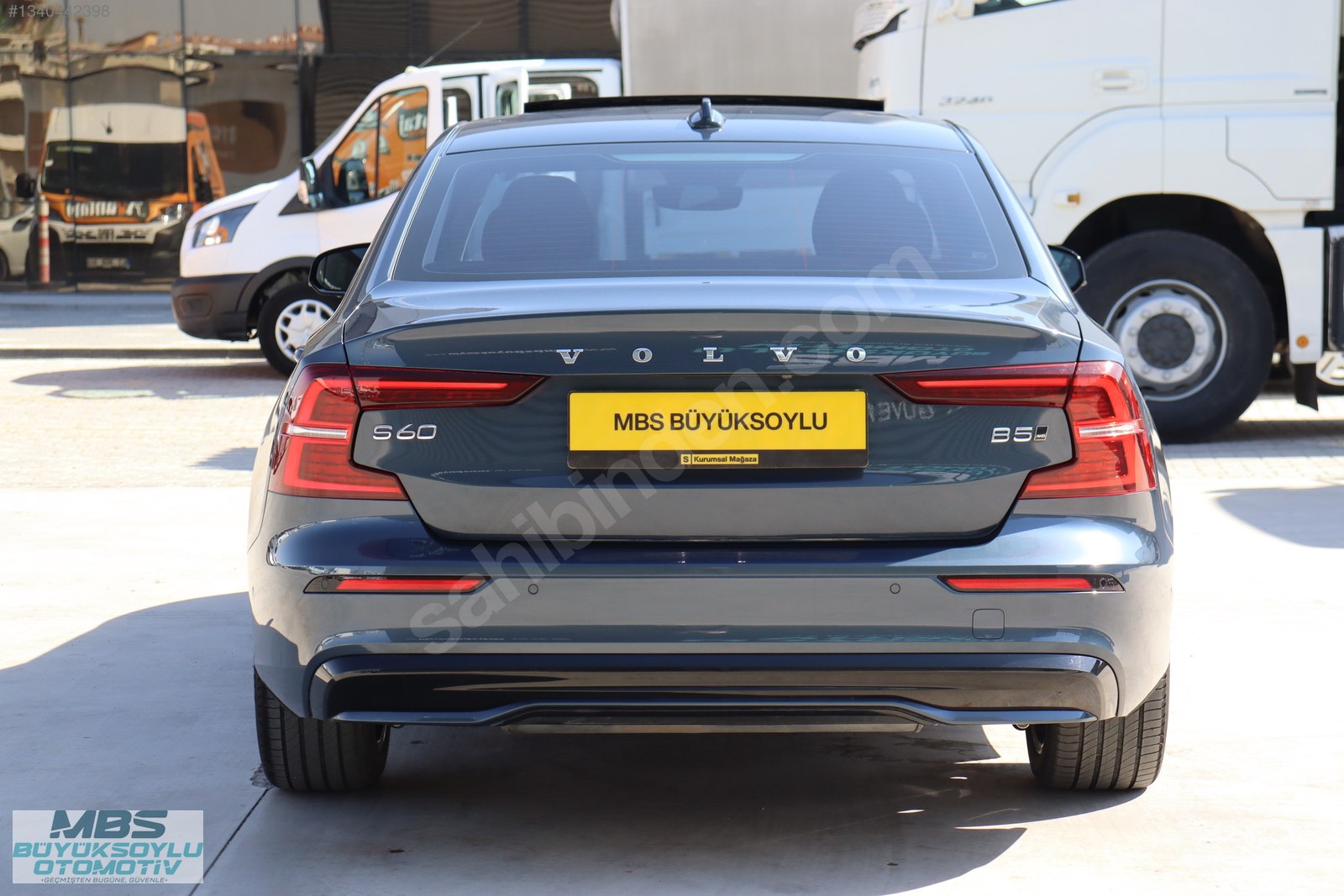 MBS BÜYÜYSOYLU'DAN 2023 MODEL VOLVO S60 B5 PLUS DARK AWD