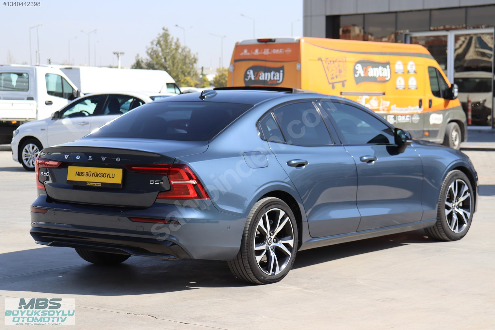 MBS BÜYÜYSOYLU'DAN 2023 MODEL VOLVO S60 B5 PLUS DARK AWD