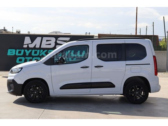 Galeriden Fiat Doblo Combi 1.5 BlueHDi Premio Plus 2026 Model Konya 7.914 km Beyaz