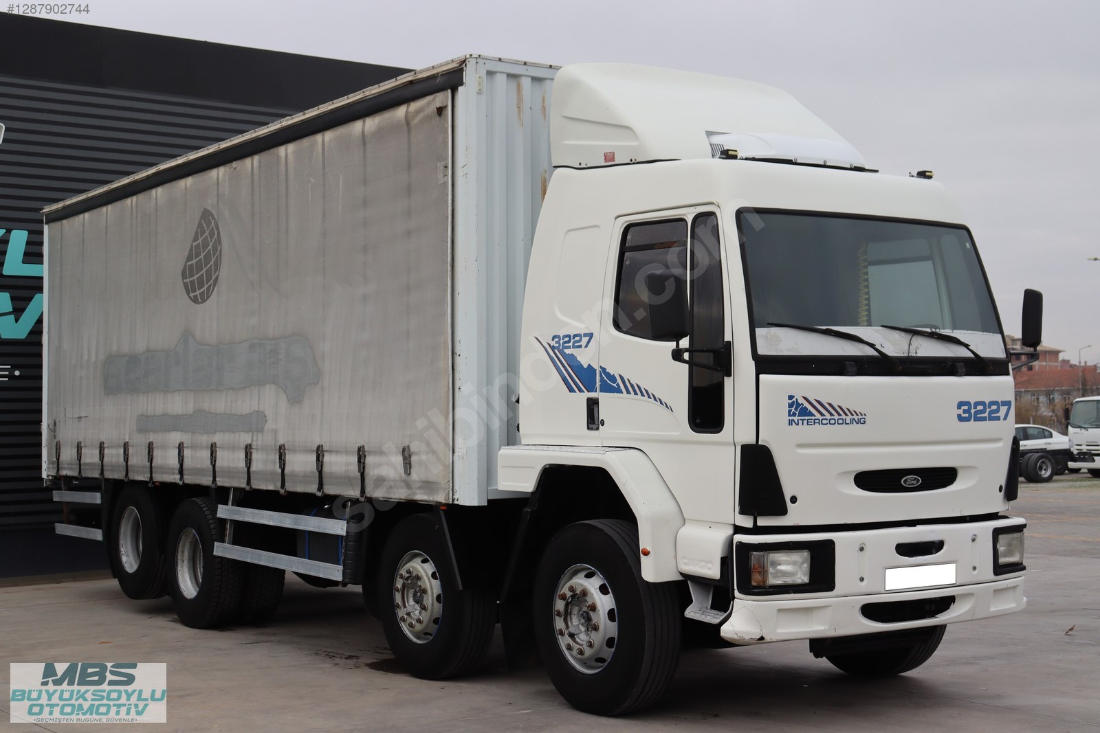 MBS BÜYÜKSOYLU'DAN 2000 MODEL CARGO 3227 C KAYAR PERDELİ KAMYON