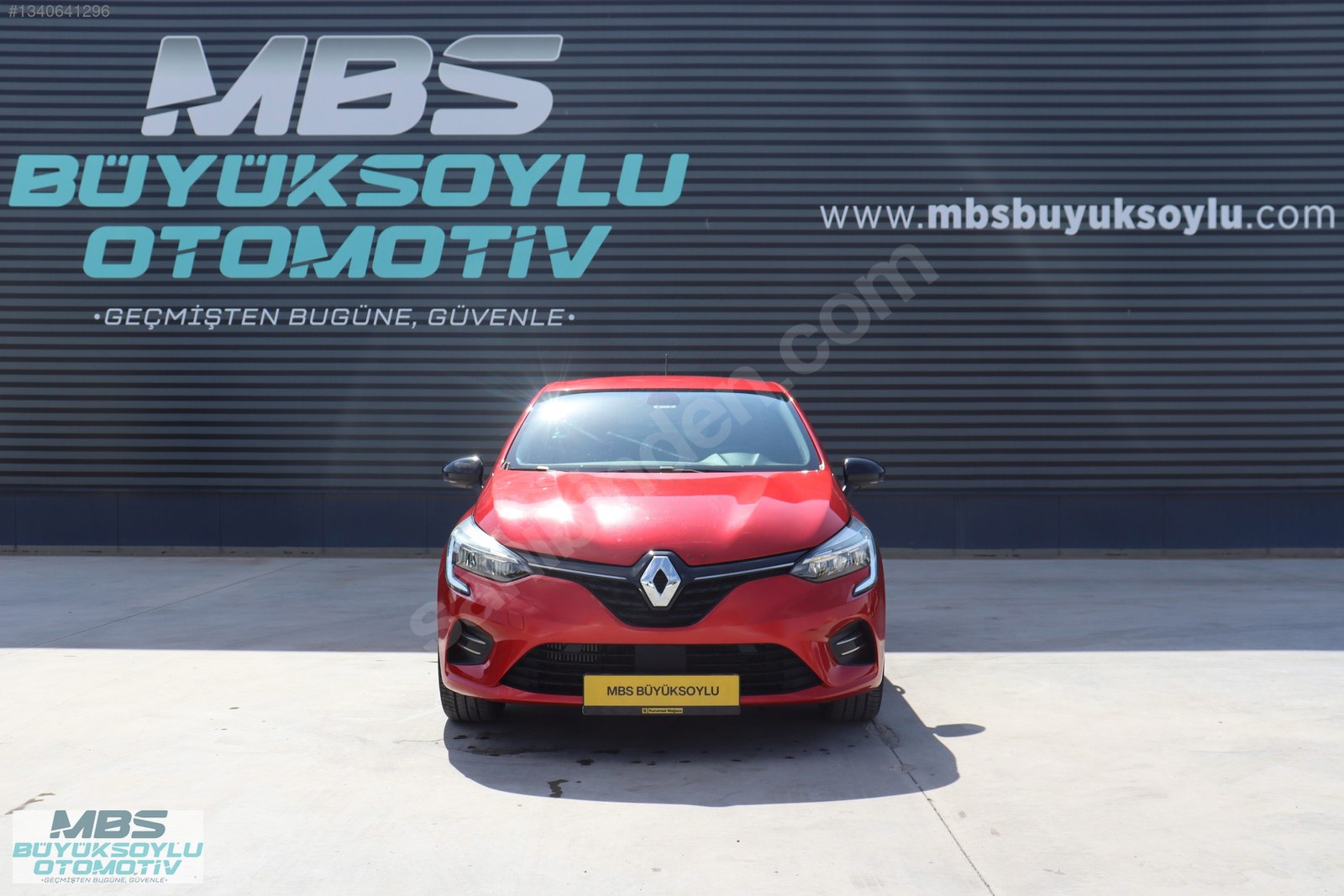 MBS BÜYÜKSOYLU'DAN 2022 MODEL CLIO 1.0 TCE TOUCH X-TRONiC