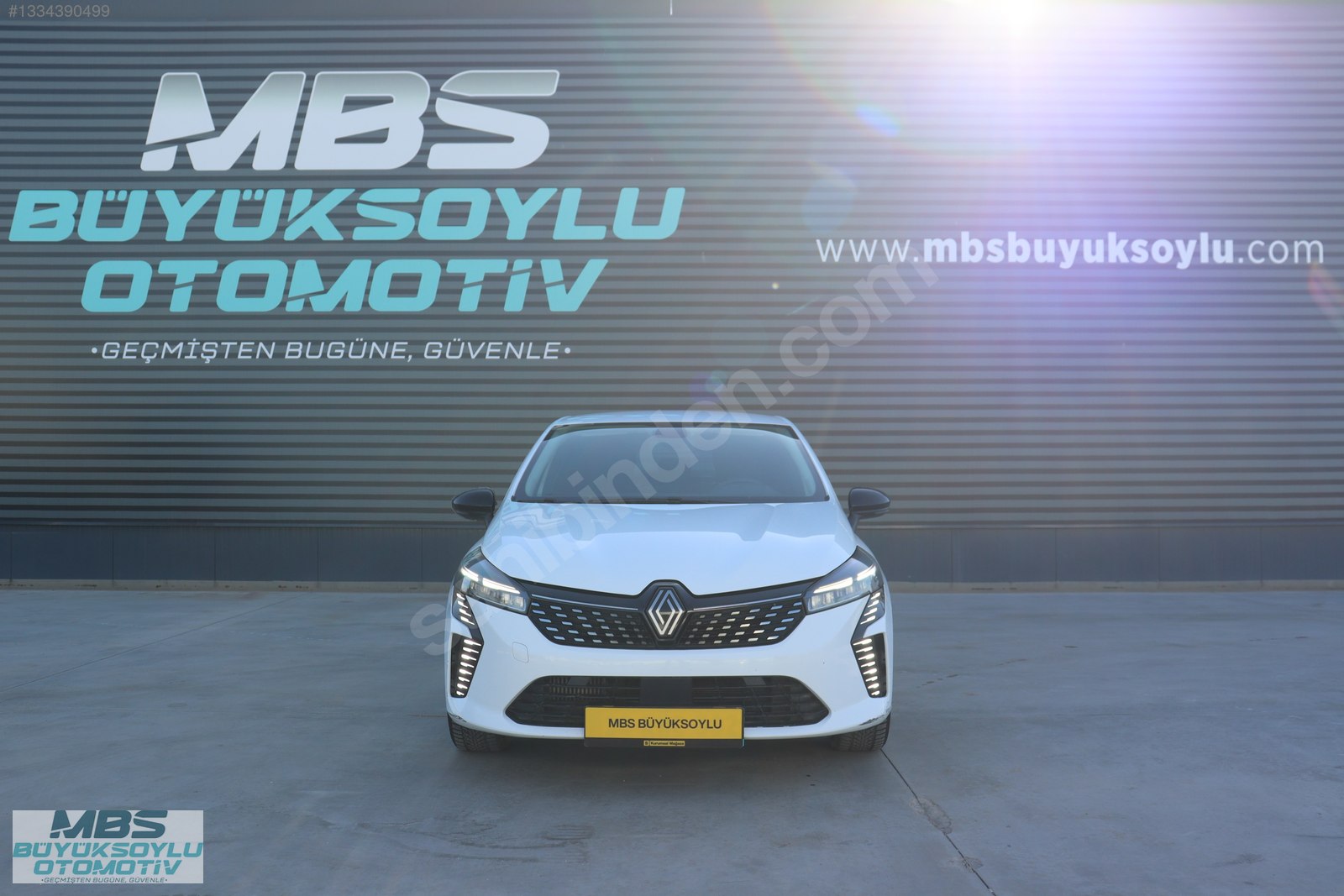 MBS BÜYÜKSOYLU'DAN 2024 MODEL CLIO 1.0 TCE EVOLUTiON X-TRONiC