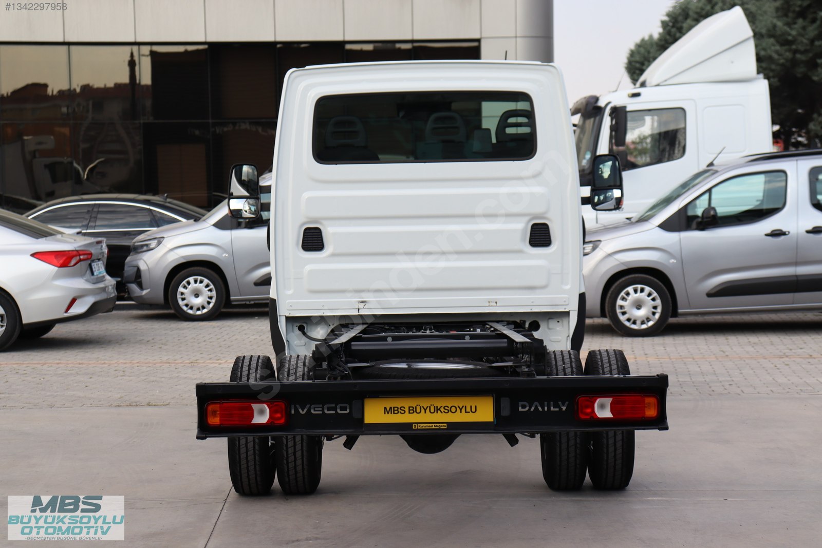 MBS BÜYÜKSOYLUDAN 2024 MODEL 35 C 16 3750 ŞASE HI-MATIC KAMYONET