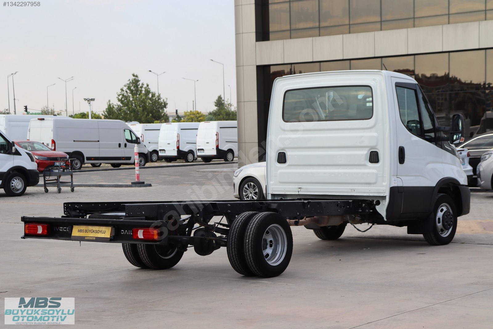 MBS BÜYÜKSOYLUDAN 2024 MODEL 35 C 16 3750 ŞASE HI-MATIC KAMYONET