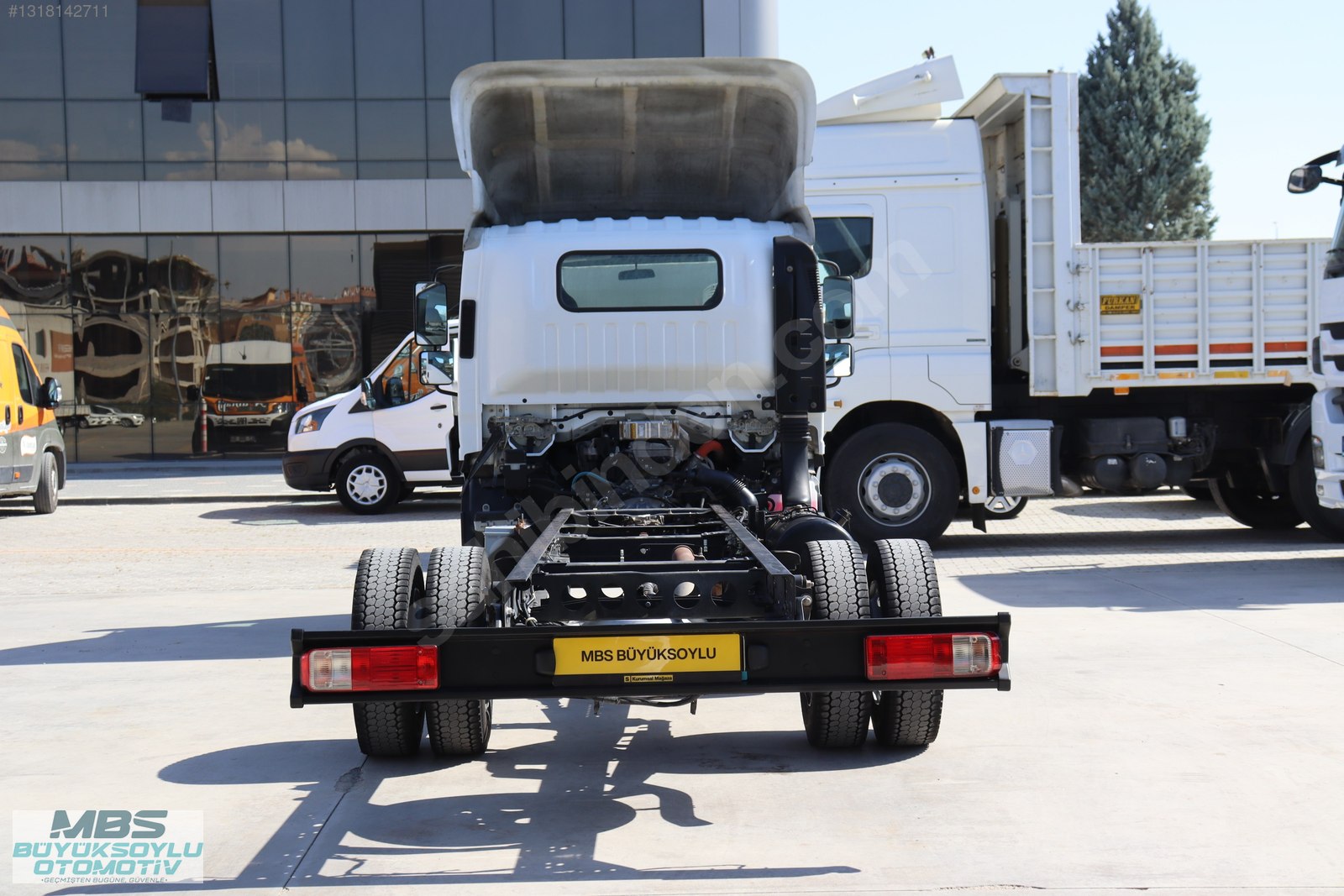 MBSBÜYÜKSOYLU'DAN 2015 MODEL ISUZU NPR 8 ŞASE KAMYON