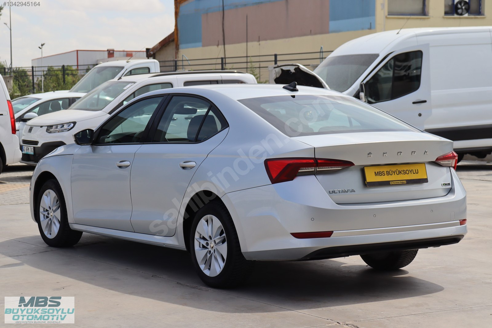 MBS BÜYÜKSOYLU'DAN 2023 MODEL SKODA OCTAVIA 1.0 E-TEC ELİTE