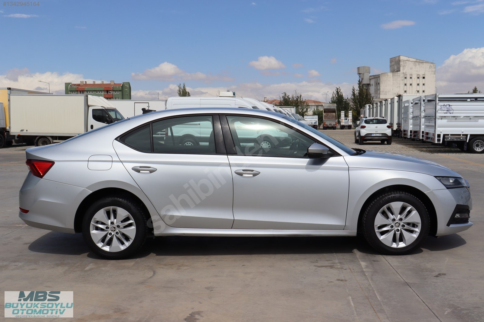 MBS BÜYÜKSOYLU'DAN 2023 MODEL SKODA OCTAVIA 1.0 E-TEC ELİTE