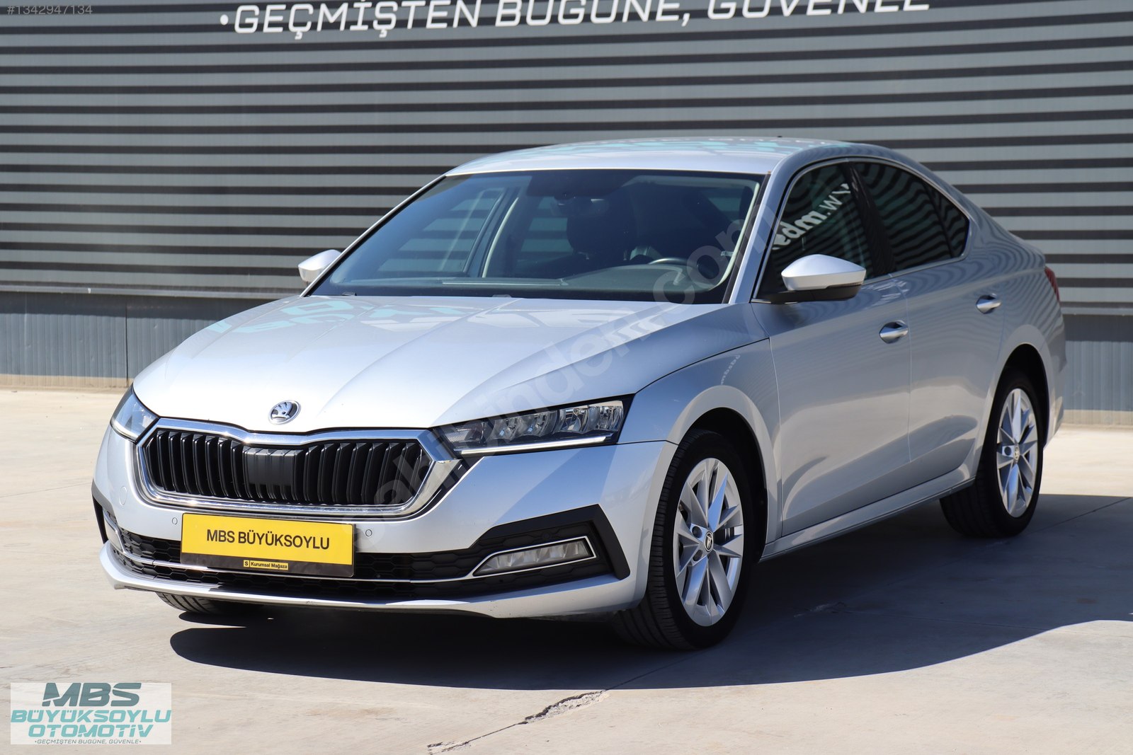 MBS BÜYÜKSOYLU'DAN 2022 MODEL SKODA OCTAVIA 1.5 E-TEC PREMIUM