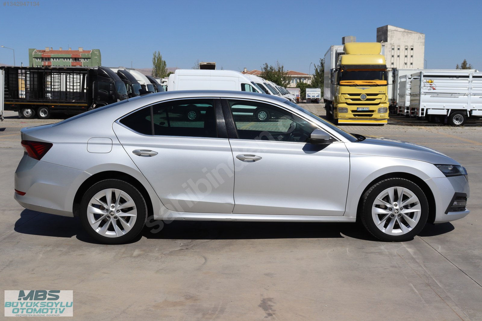 MBS BÜYÜKSOYLU'DAN 2022 MODEL SKODA OCTAVIA 1.5 E-TEC PREMIUM