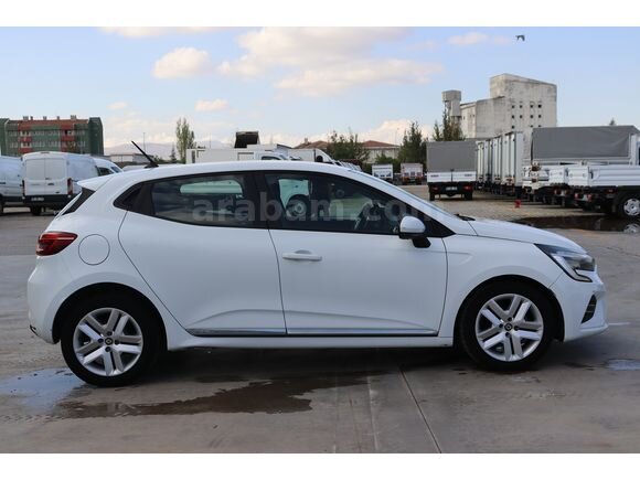 Galeriden Renault Clio 1.0 TCe Touch 2022 Model Konya 178.083 KM Beyaz