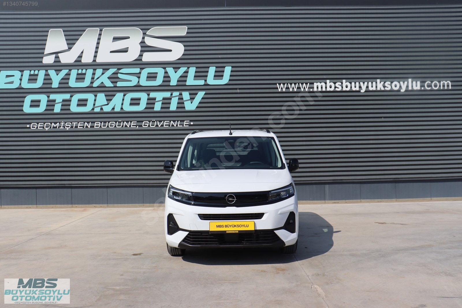 MBS BÜYÜKSOYLU'DAN 2026 MODEL OPEL COMBO 1.5 D ESSENTIAL 130 Hp
