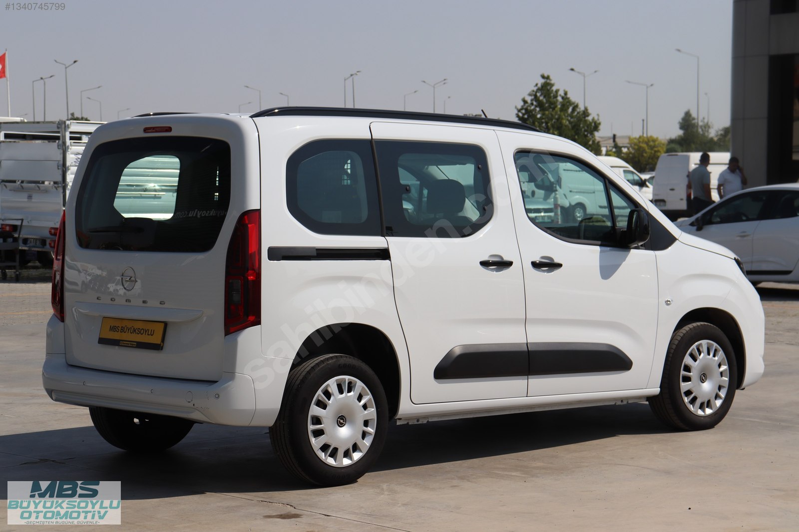 MBS BÜYÜKSOYLU'DAN 2026 MODEL OPEL COMBO 1.5 D ESSENTIAL 130 Hp